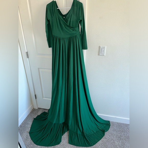 Green Maternity Dress - Picture 3 of 5